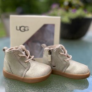 Ugg KRISTJAN METALLIC CHUKKA Gold boots